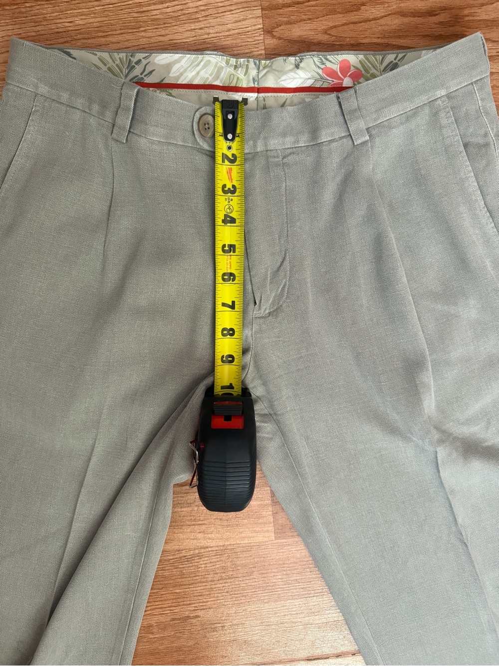 Tommy Bahama Men's Light Olive Silk Dress Pants - Sleek Flat Front - Picture 3 of 8